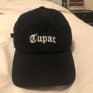 Tupac soft black cap - urban outfitters